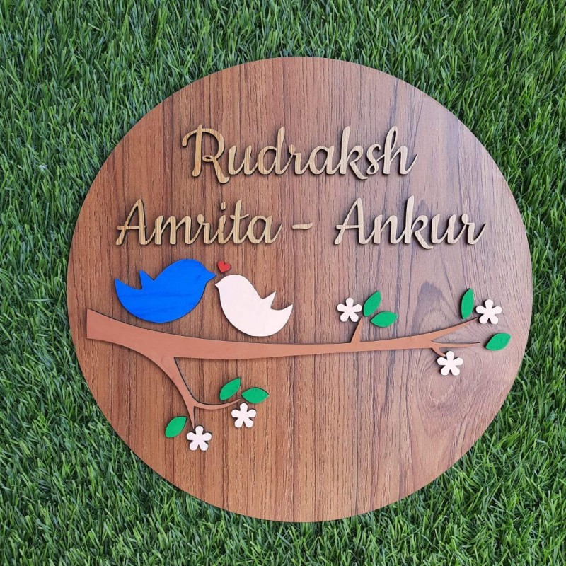 WOODEN HAND-PAINTED CIRCLE NAMEPLATE