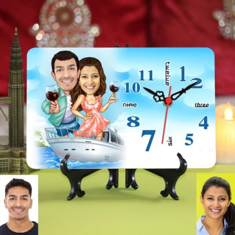 PERSONALIZED COUPLE IN CRUISE SHIP CARICATURE TABLE CLOCK