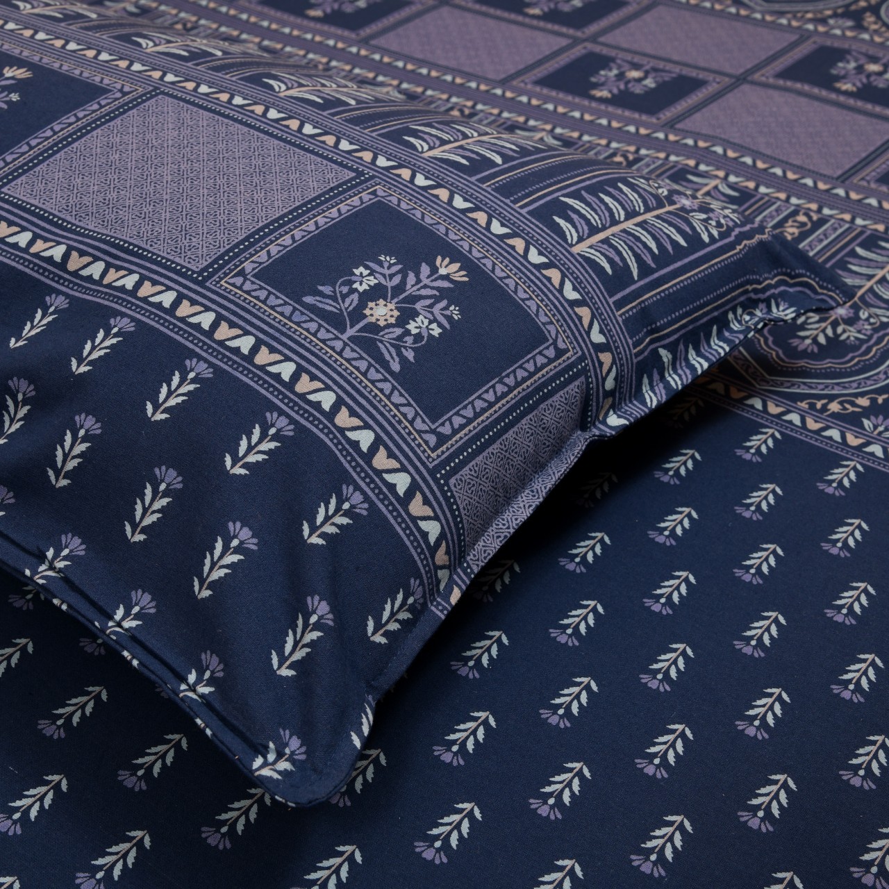 Exclusive Cotton Blue Jharoka Bedsheet