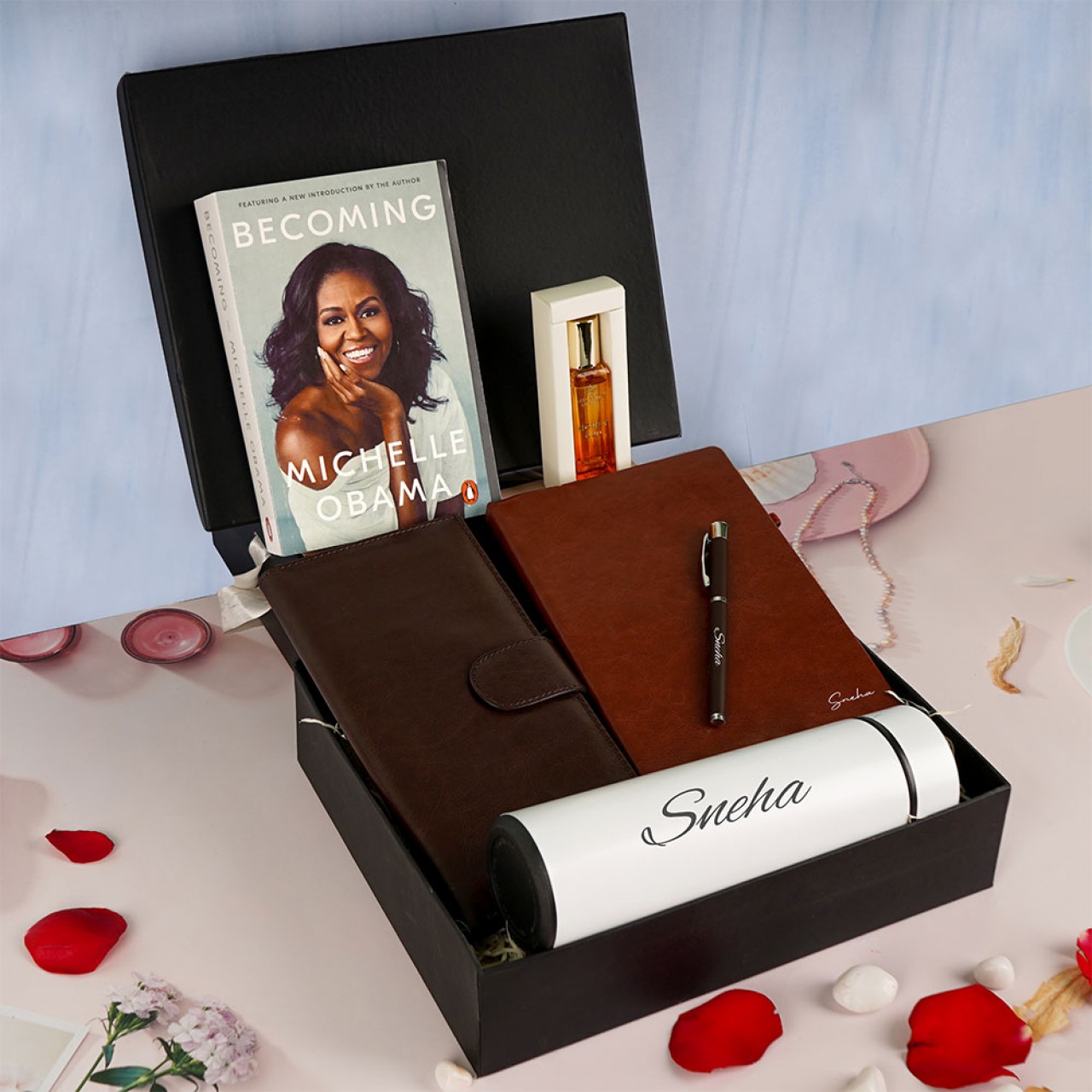 Traveloholic Gift Hamper