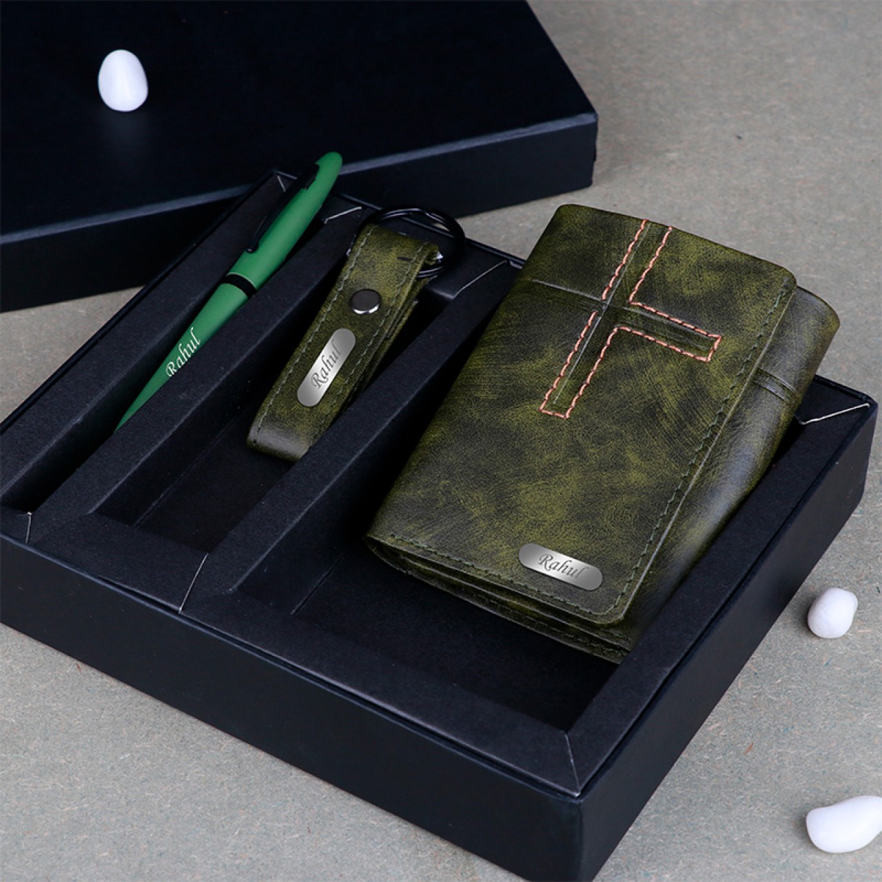 Personalized Green Wallet Keychain & Pen Gift Set