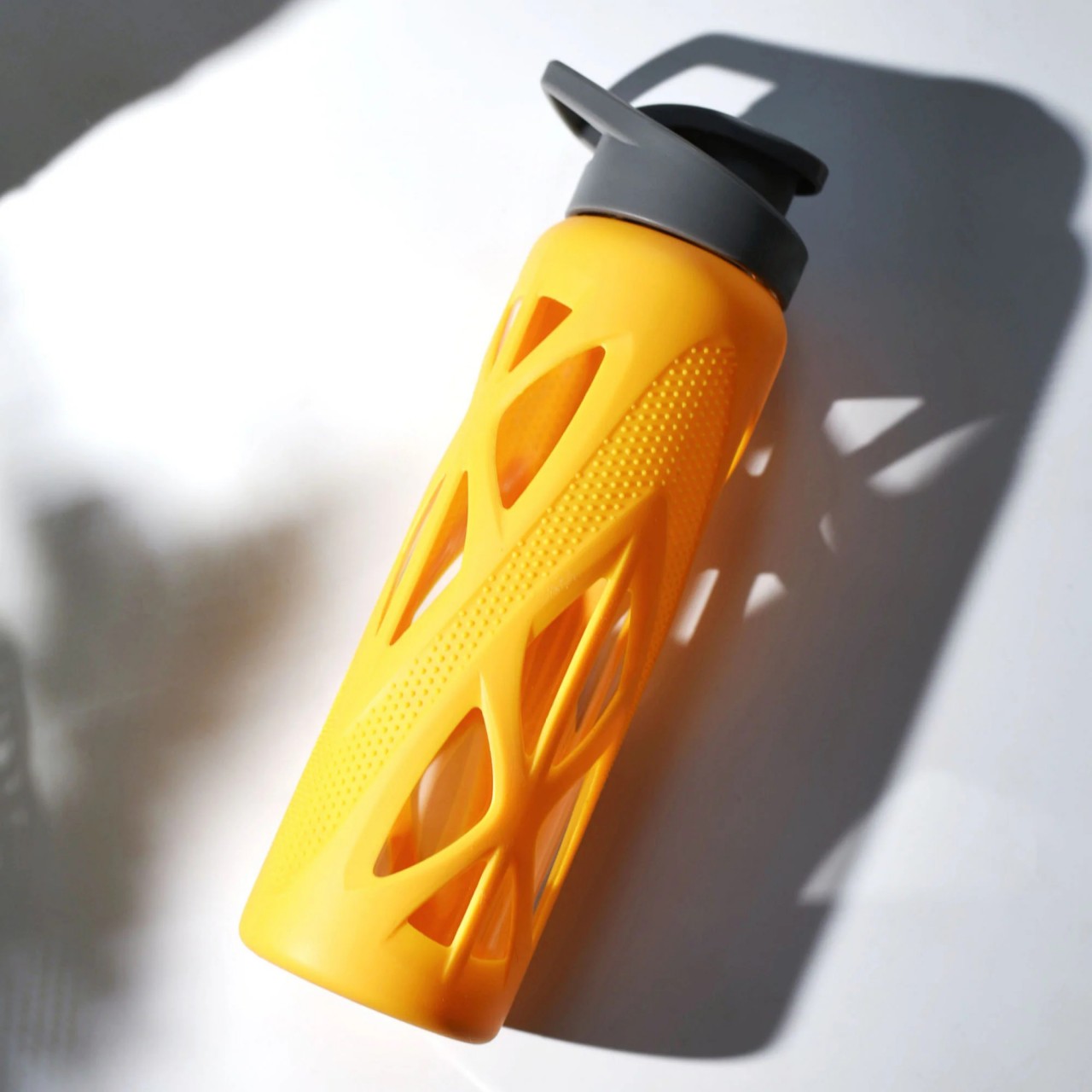 Borosilicate Glass Water Bottle with Silicone Sleeve
